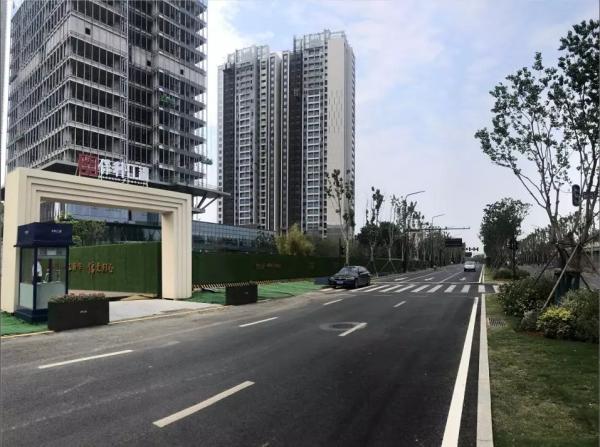 杨园"转身" 武昌滨江完美驱动