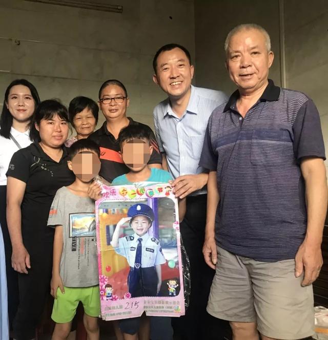 一个"网红"县委书记的人生下半场_陈行