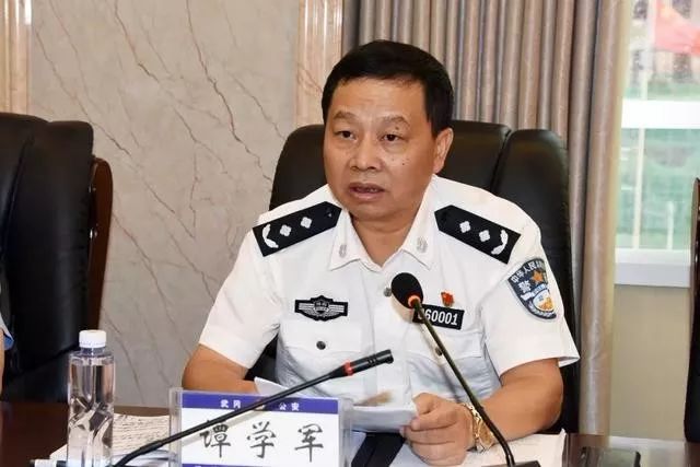 邵阳市副市长公安局长谭学军到湾头桥派出所