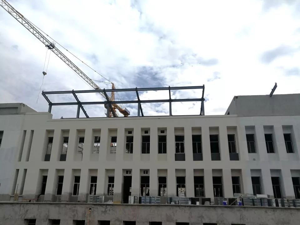 区教育和体育局党组书记,局长刘国兴调研清照小学新校建设工程