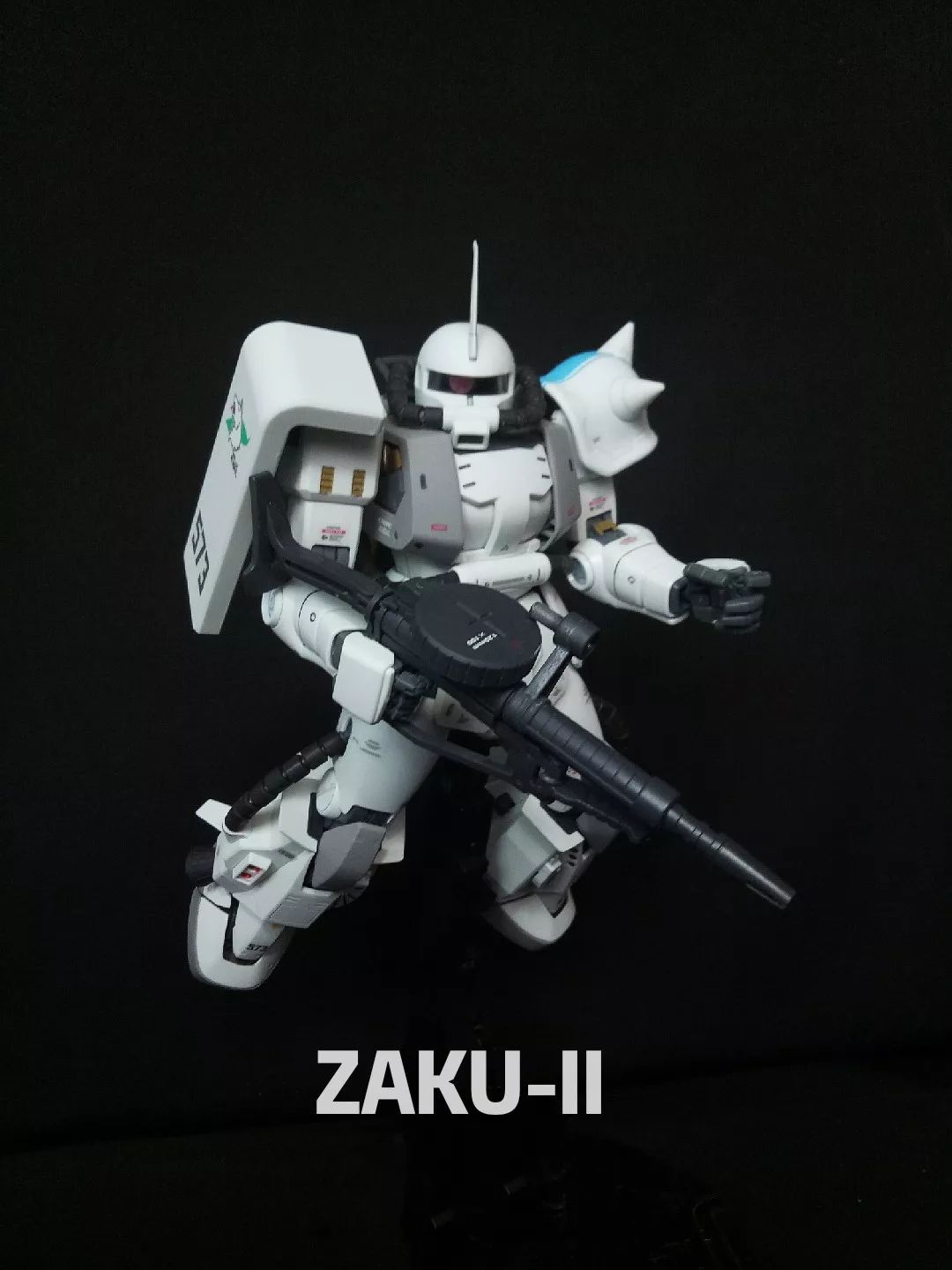 虽然用了强力软化剂,但还是有些许褶皱消光:郡士油性喷罐渗线:田宫