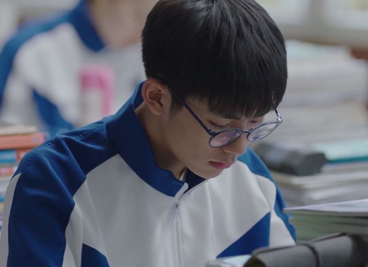 小欢喜:为了安慰英子的情绪,小伙伴陪她过年,林磊儿更加活泼了