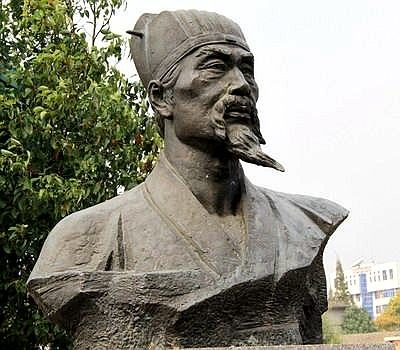 嘉靖二十三年(1544年),明总督三边侍郎曾铣力主收复河套,期间修筑大同