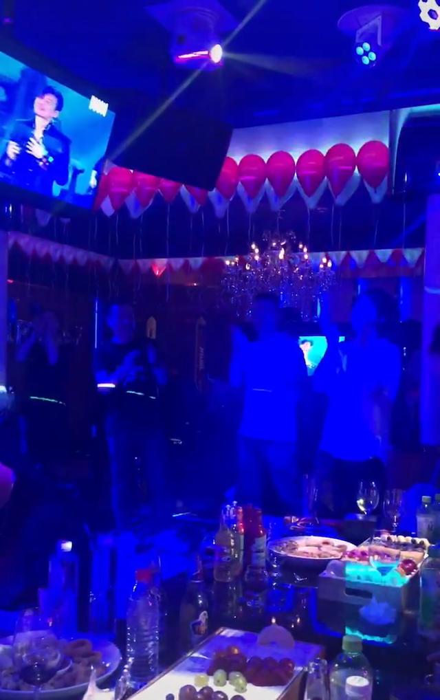 徐峥陶虹ktv合体唱歌现场反应热烈黄渤曾吐槽徐峥是麦霸