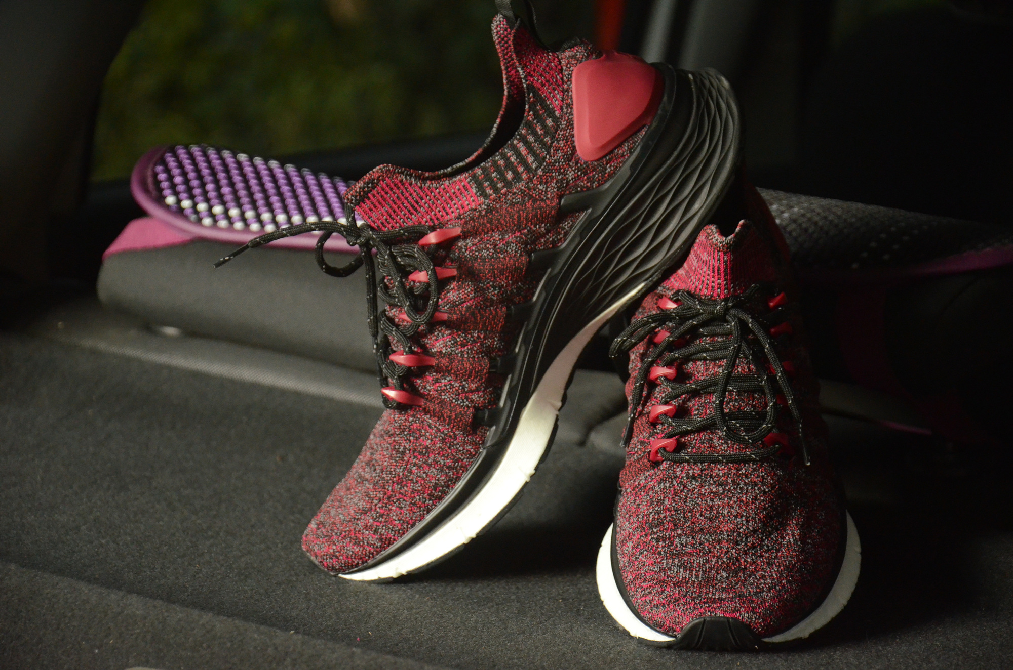 原创小米新款运动鞋体验全视角反光3d成型鱼骨锁紧设计