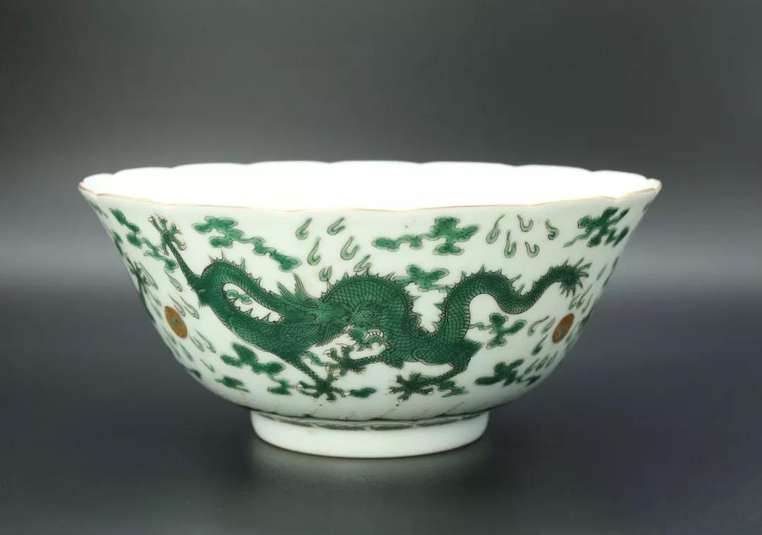 优画佳赏 | 古瓷碗上玉娇龙