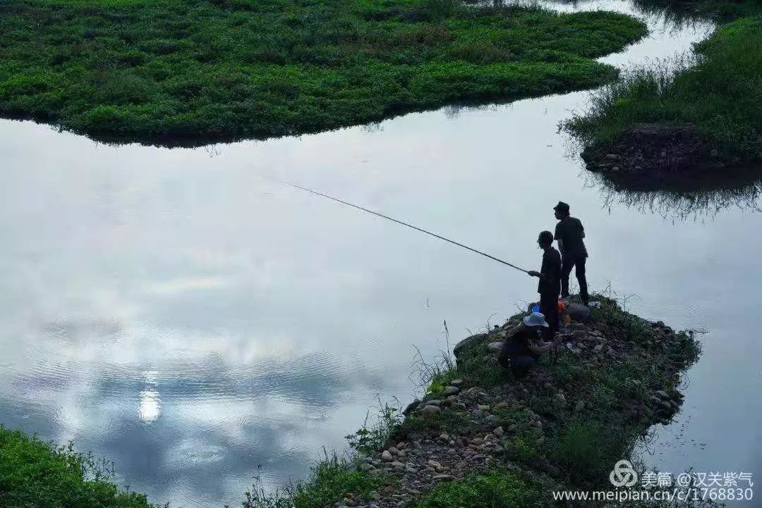 磁河是涧河的一条支流,古称慈河,发源于新安县南李村镇的仙桃村,全长