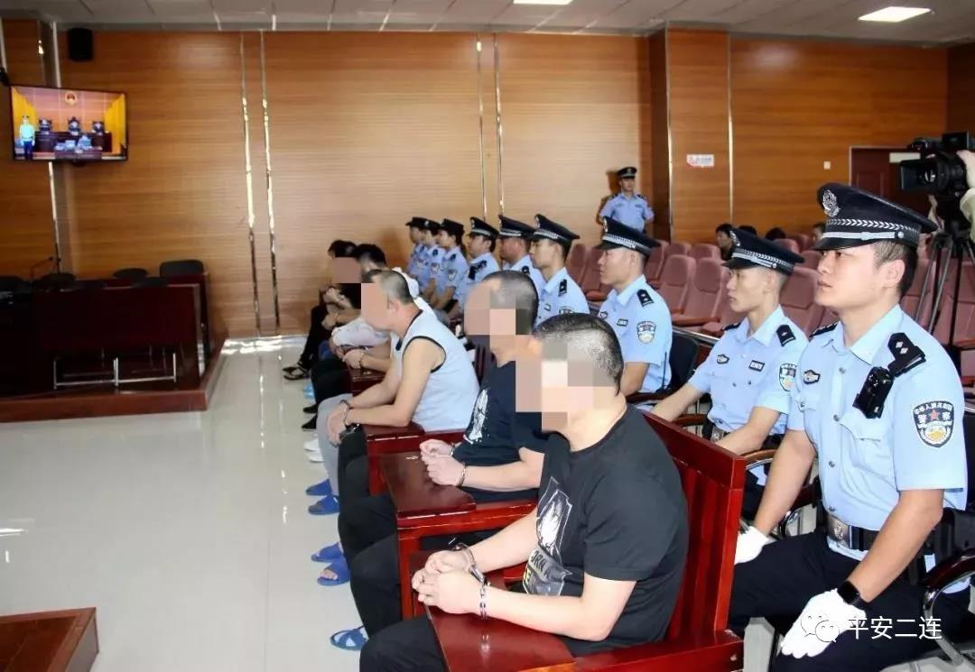 二连浩特:首起涉恶案件公开宣判,主犯获刑13年