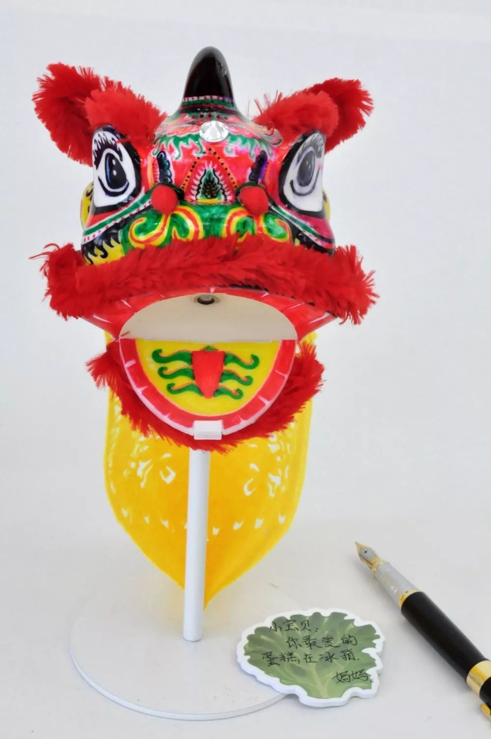 做文创上央视佛山这位老师把狮头工艺写成狮林秘籍丨匠人茶座