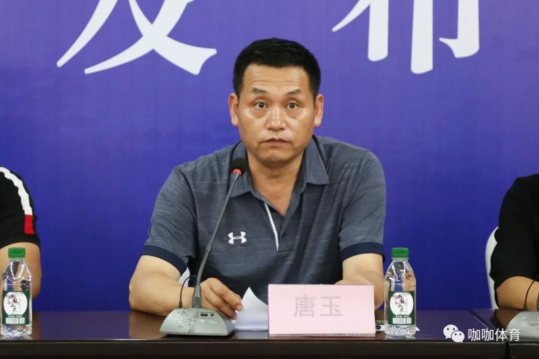 中心副主任高辉女士答记者问成人组比赛针对运动员水平阶段不同分为3