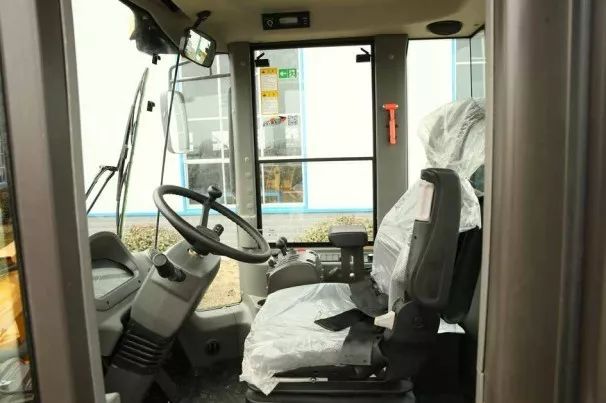 寻龙记6临工l975f装载机评测吞噬土石的陆上饕餮