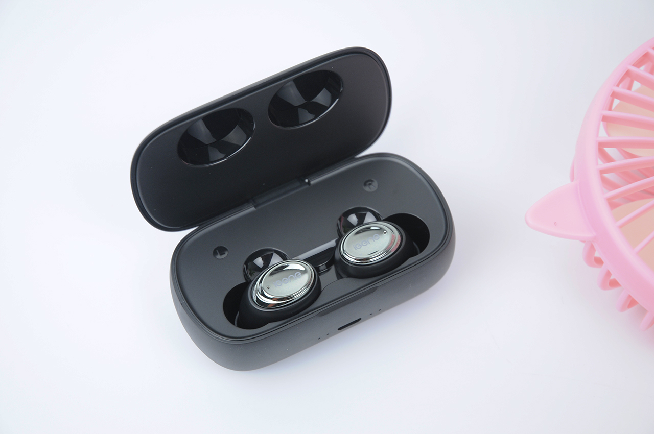 击音月神z3:游戏立体声畅玩新体验_耳机