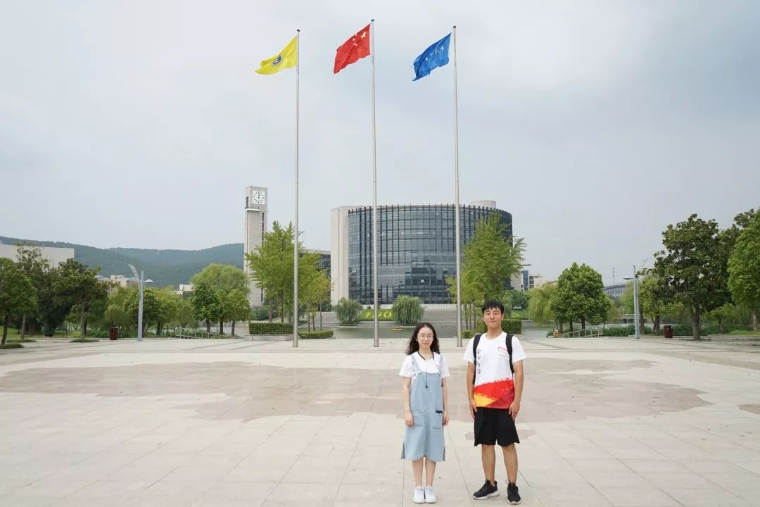 上天遁地这群红衣人儿带你走进梦幻般的矿大