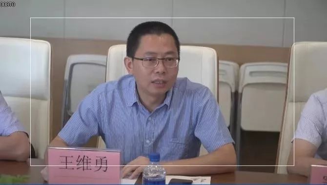 签约仪式上,新希望六和股份有限公司副总裁,新希望大学校长王维勇表示