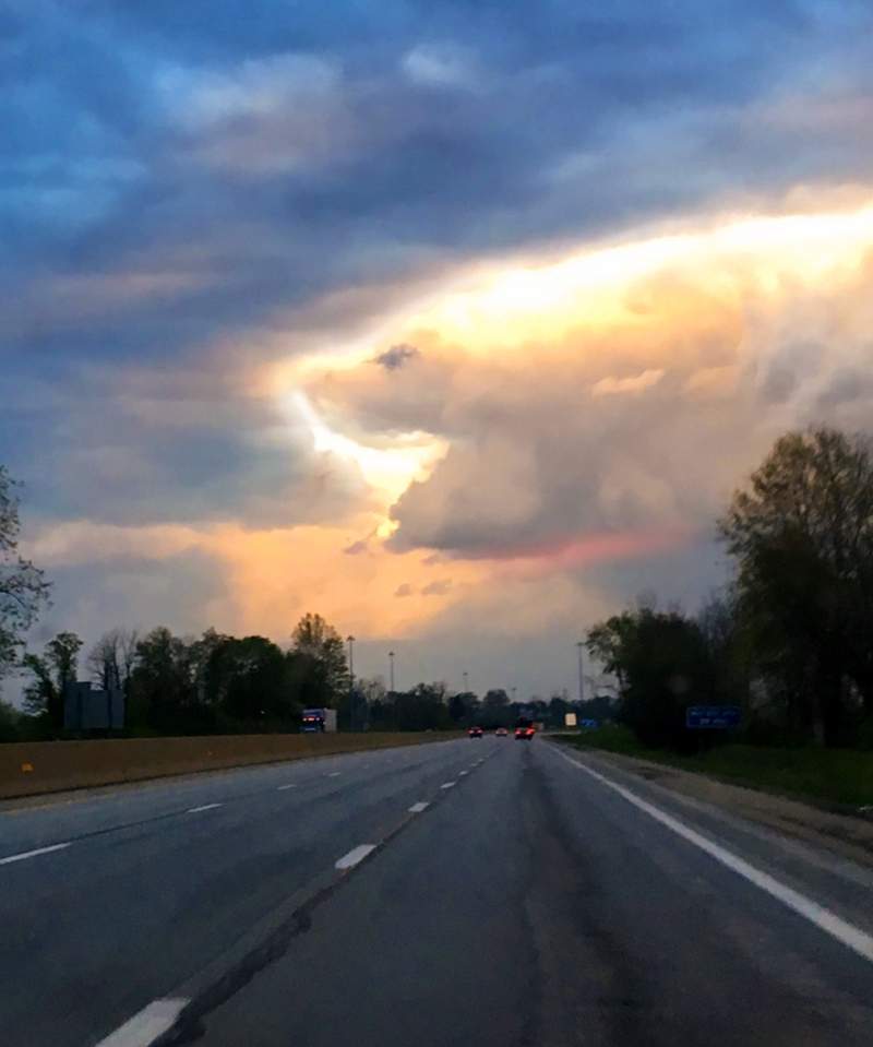 整个天空都是画布错视云朵当你觉得云朵像什么时它就像什么