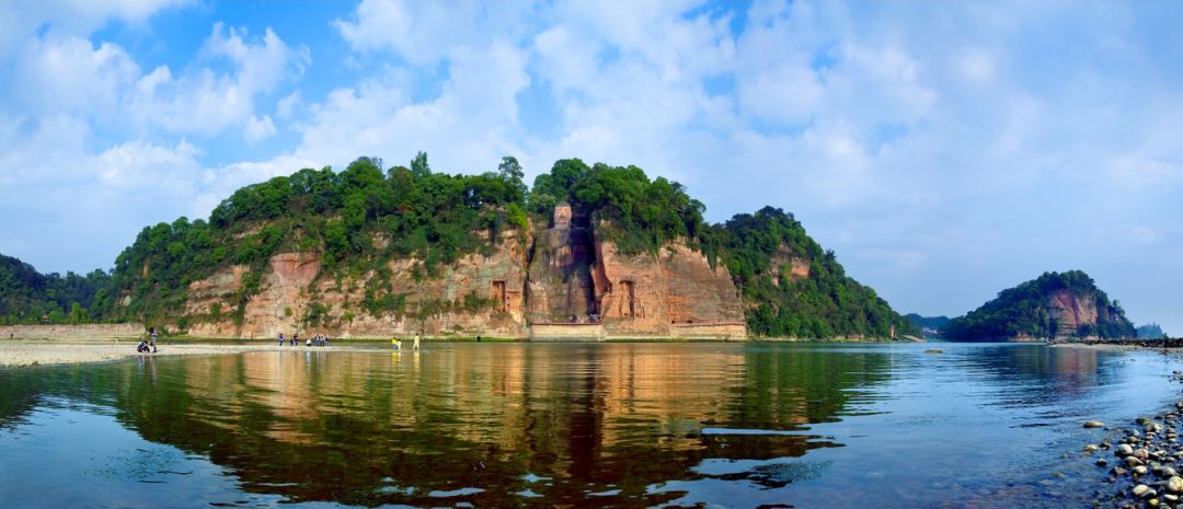 游遍全山创造美好的回忆打卡浪漫而又壮观的各个点一起来"乐山乐水 乐