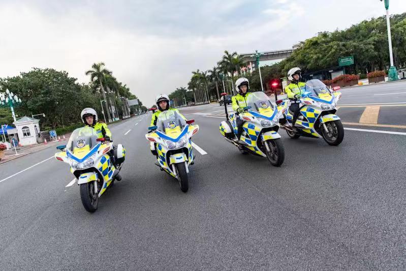 上路满月顺德公安交警铁骑就是这么刚62