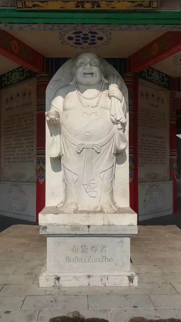 走近鹿泉靈巖寺前的元寶塔