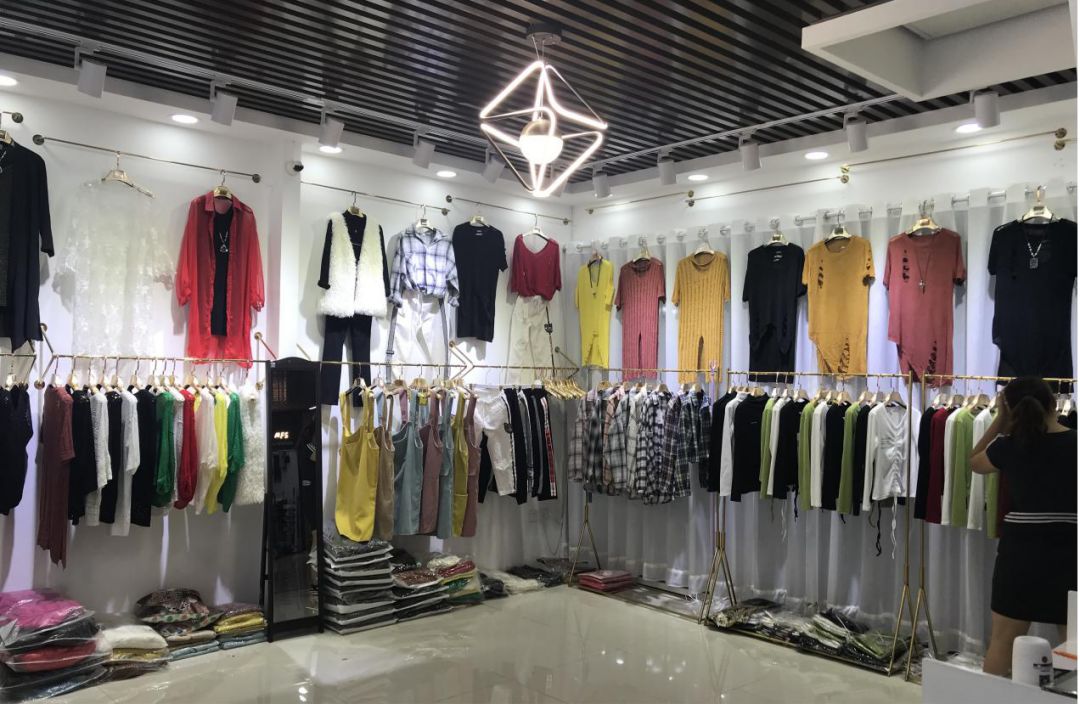 服装批发门店图片 服装批发门店图片