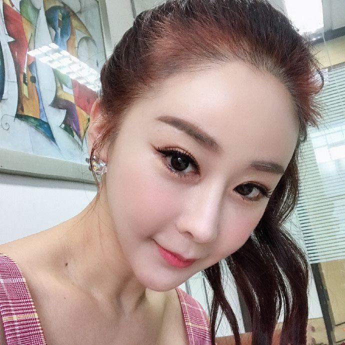 原创看看咸素媛以前的照片那时她还没整容和现在比简直像换了个头