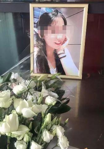 遇害中国女侨胞名叫周慧(zhou hui 译音),24岁,祖籍中国浙江省青田县