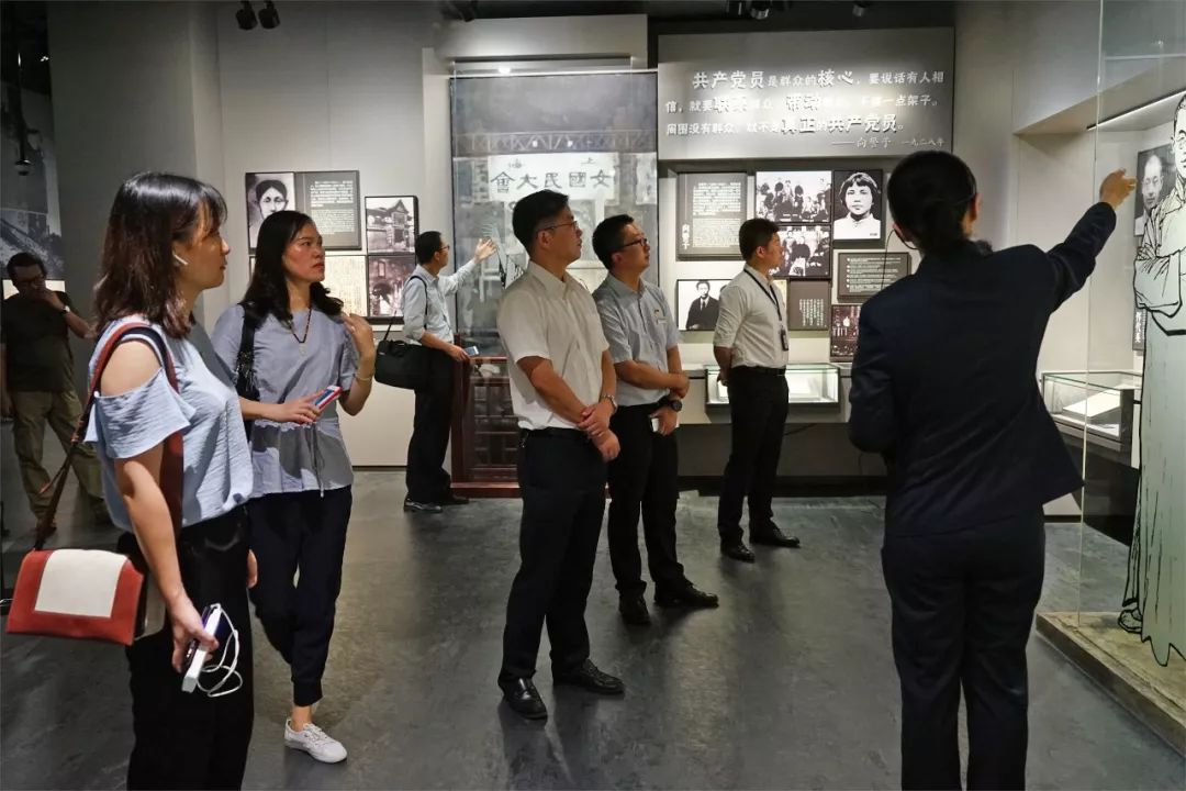 南湖革命紀念館館長張憲義一行赴龍華烈士紀念館參觀交流