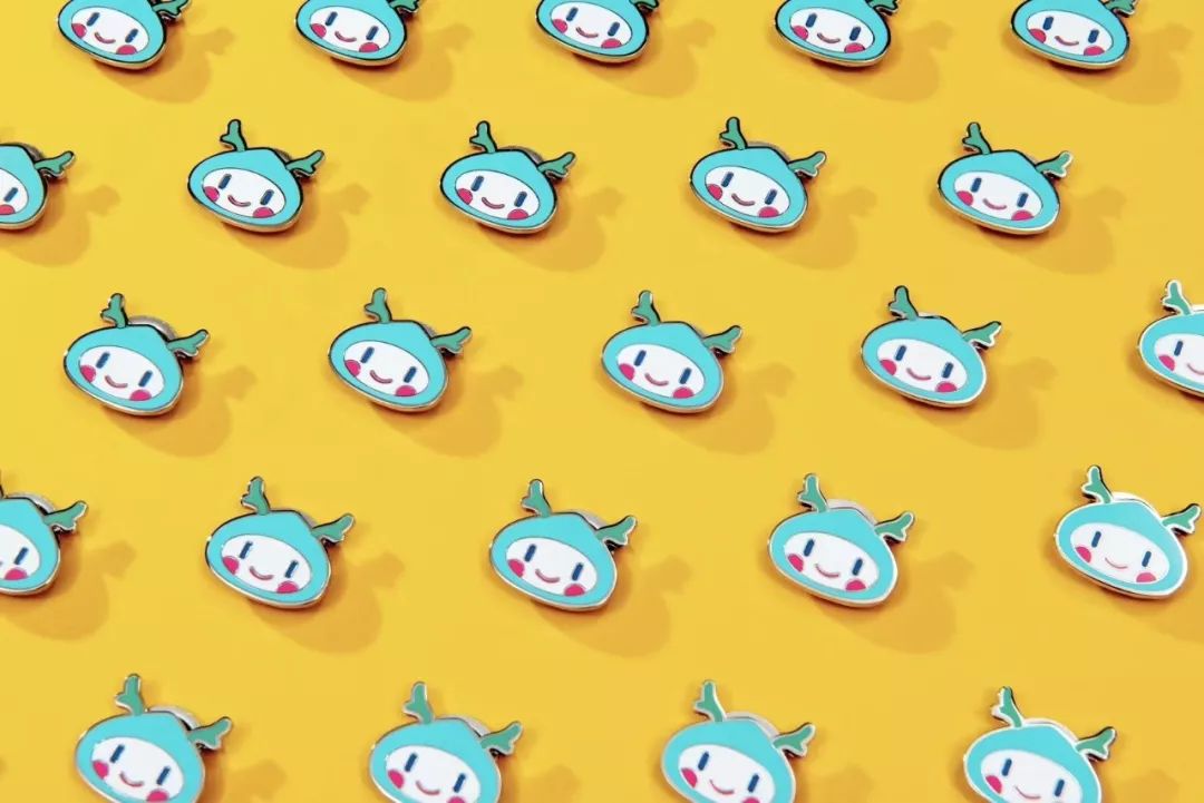 萌萌哒 龙小湖徽章一枚