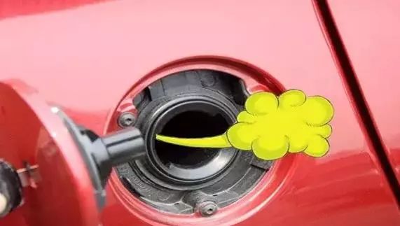 车里的汽油味原来是这些因素引起的