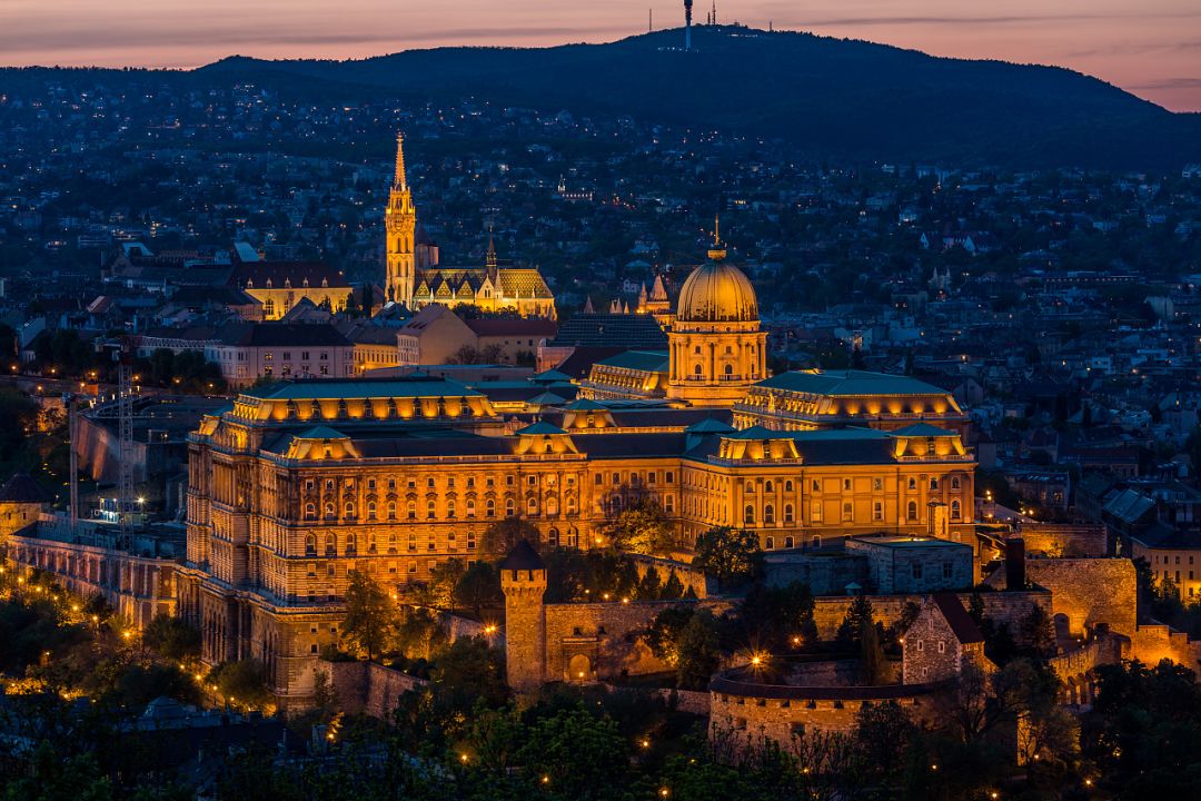 悠闲冬日温泉恋歌中世纪复古东欧行