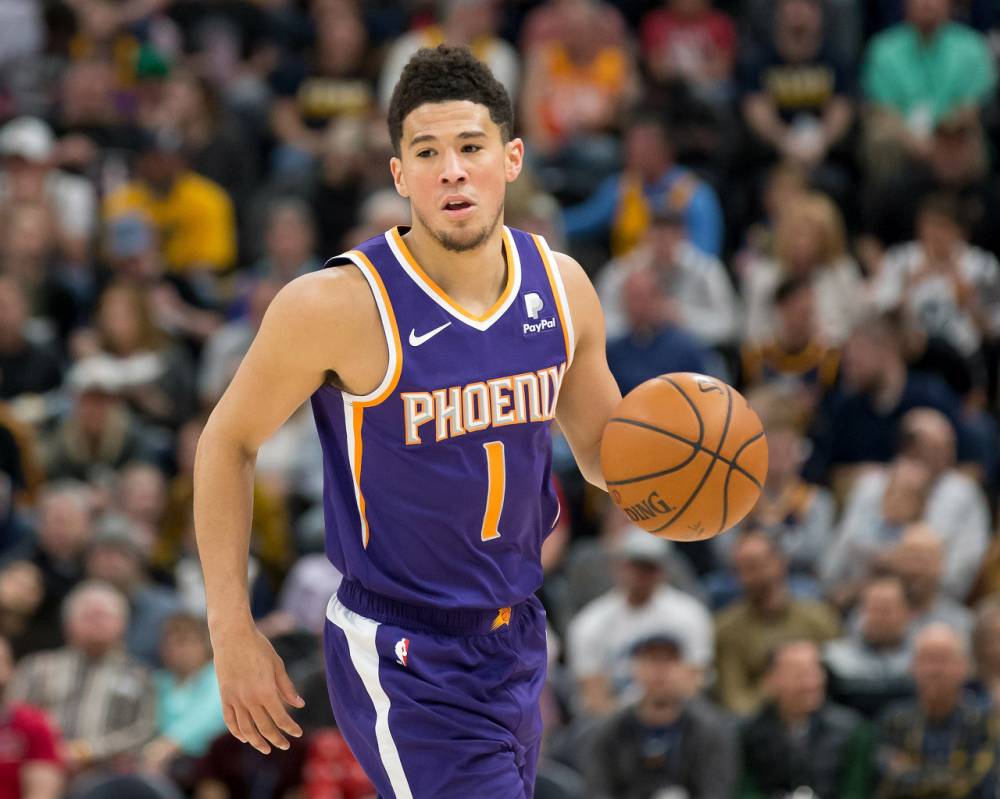 大将军阿里纳斯在2001年被勇士第二顺位选中,职业生涯效力于勇士,奇才