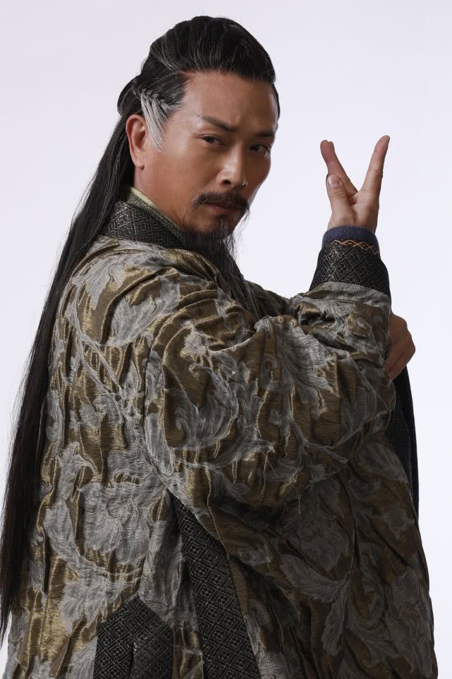 张弓:众里寻您千百度,蓦然回首,已是初秋