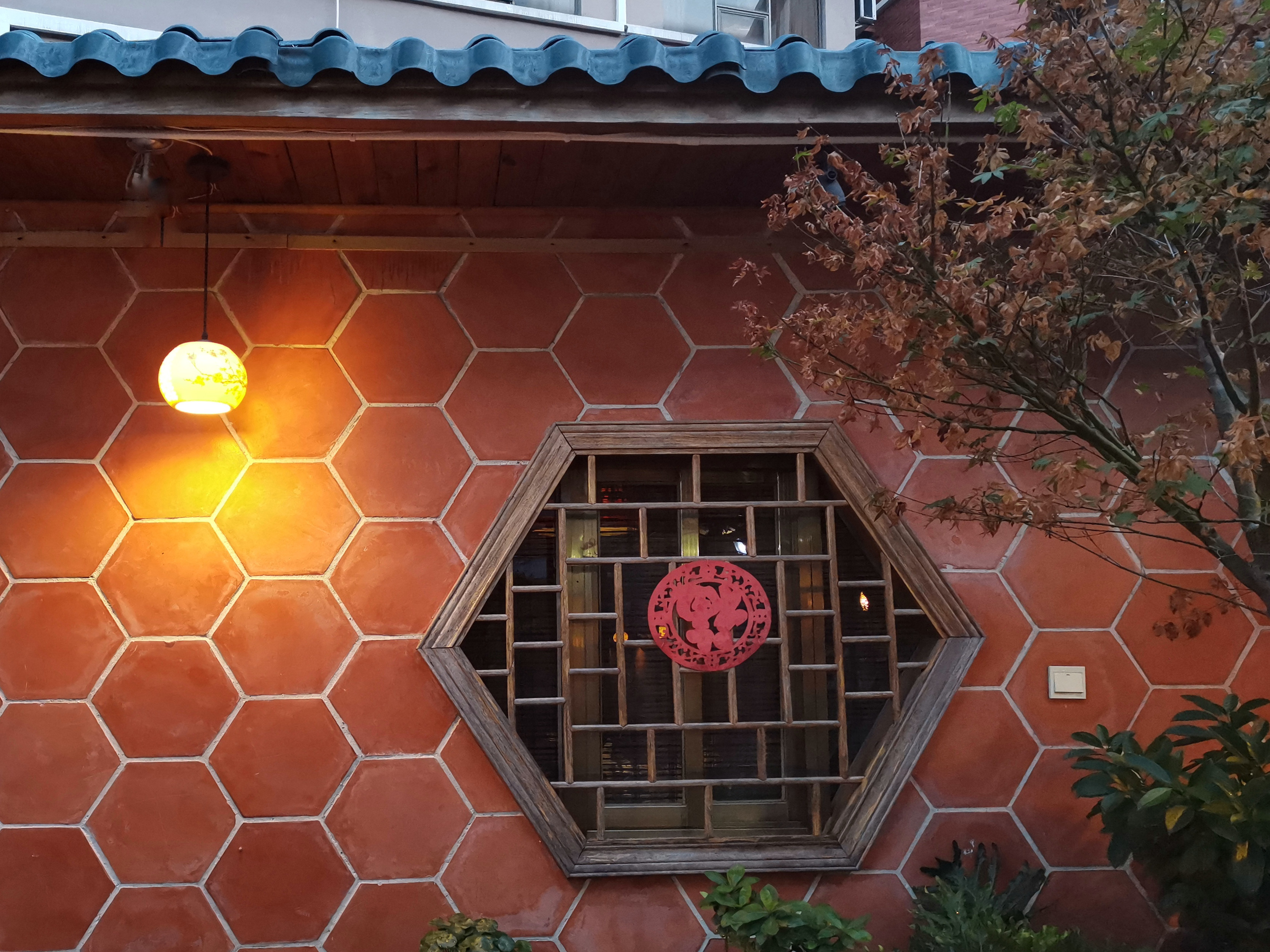 走进传统红砖古厝品位隐于厦门闹市中的本地美味