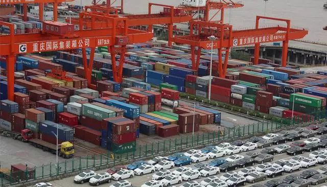 寸滩港集装箱码头并入果园港打造通往世界的中转站