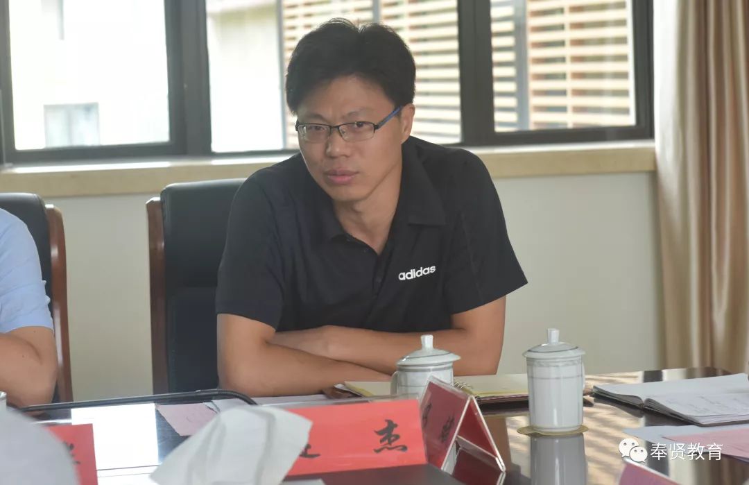 的教师们本次援黔支教的教师分别为奉城高级中学连杰,华亭学校冯斌