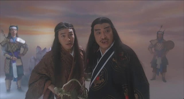 影片中太乙真人和哪吒的关系,有点像《济公》中那一对"降龙伏虎"的