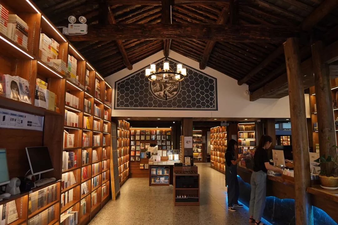 大方书店大理古城店试营业啦&招聘ing!