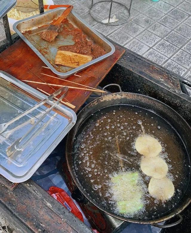 成都幼儿园中小学周边50米内不得设食品摊贩经营区