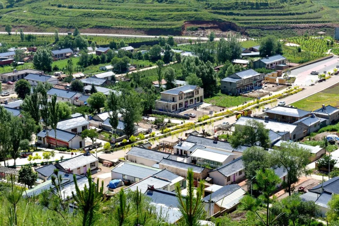 泾河源镇家乡的高速路拍摄时间:2019年5月19日拍摄地点:泾源县兰大庄