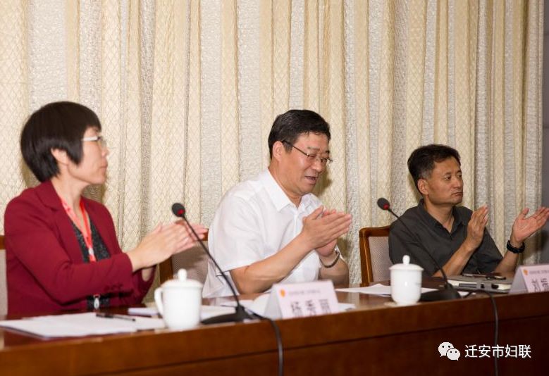 市委副书记刘振凯讲话市委副书记刘振凯代表市委对当选的市妇联新一届