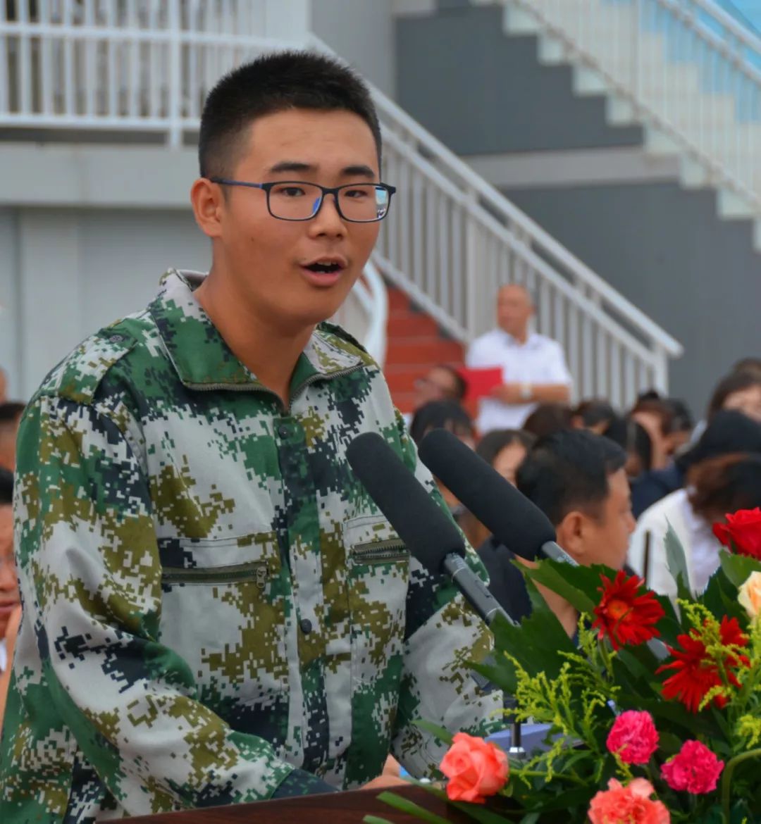 杭锦后旗奋斗中学举行2019—2020学年开学典礼大会