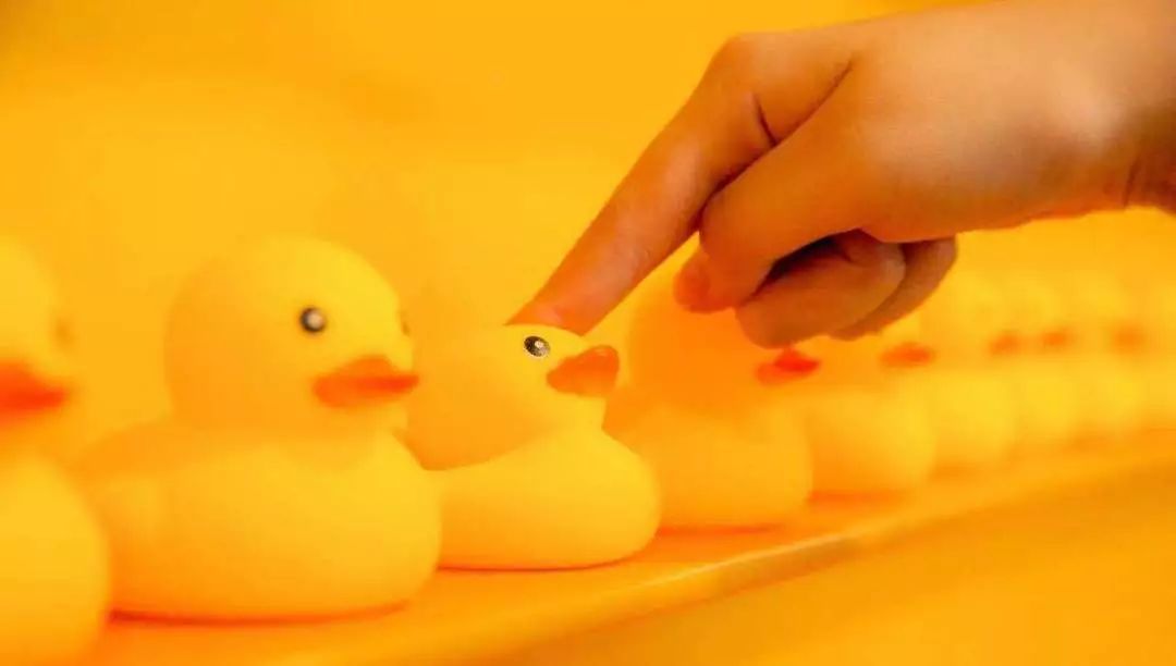 常平天虹网红解压展泡泡大战开学前尽情解压