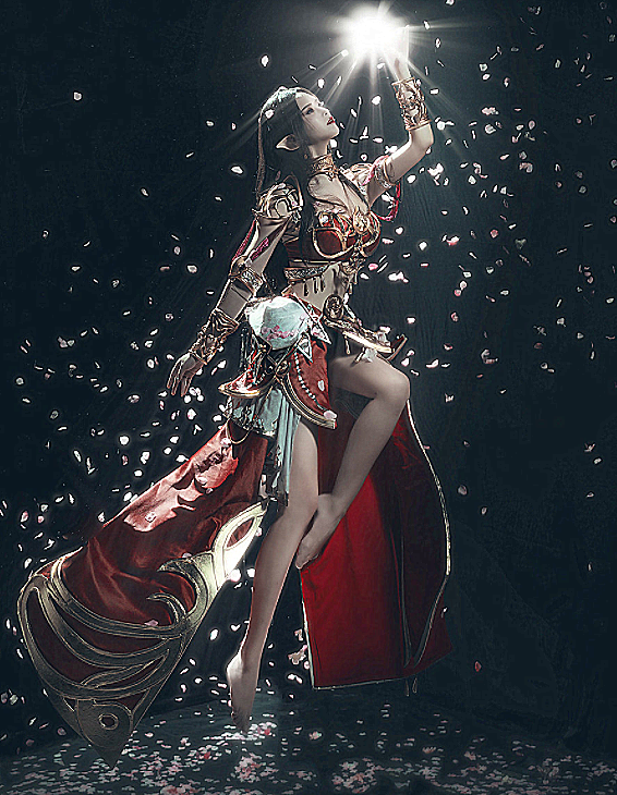 美杜莎女王虽然说现在是斗皇巅峰强者,可是还是没有办法把蛇尾变成腿