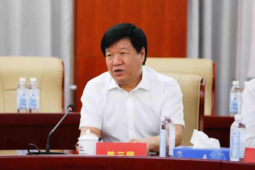 集团公司与河北晨阳工贸集团有限公司签订战略合作协议