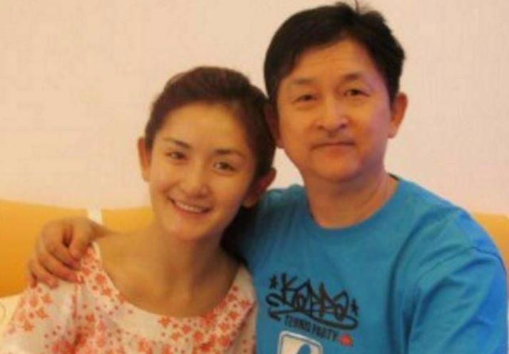 原创38岁谢娜父亲曝光原来是我们熟悉的他难怪张杰要跟她结婚