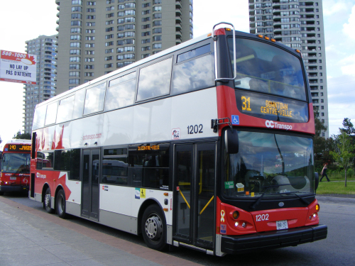 公交卡加拿大的很多公交卡已经包含在学费当中了.