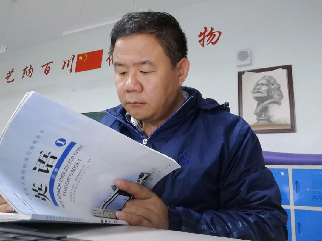 印记61邢台70年了不起的邢台人胡巧卷援疆虽苦亦犹甜甘做胡杨添新绿