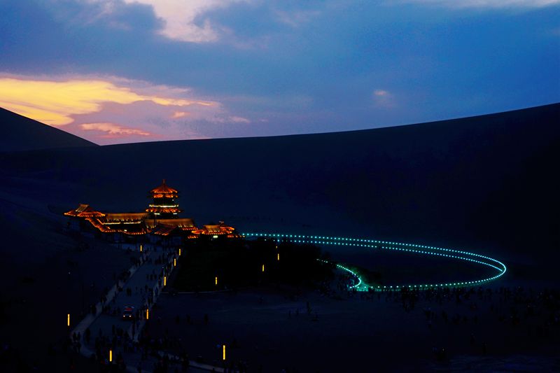 寻找天地间的色彩青海甘肃行之四石油小镇敦煌月牙泉