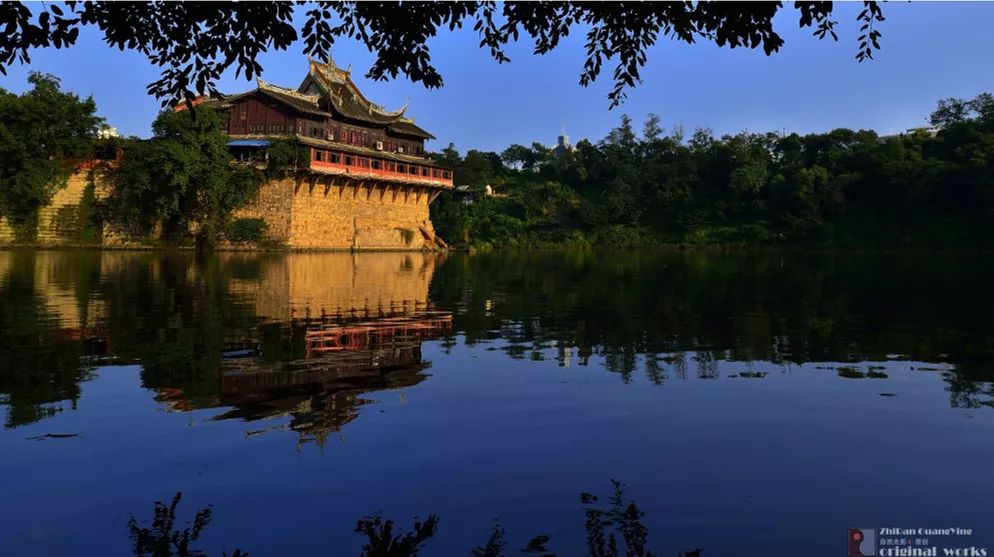 釜溪河在自贡