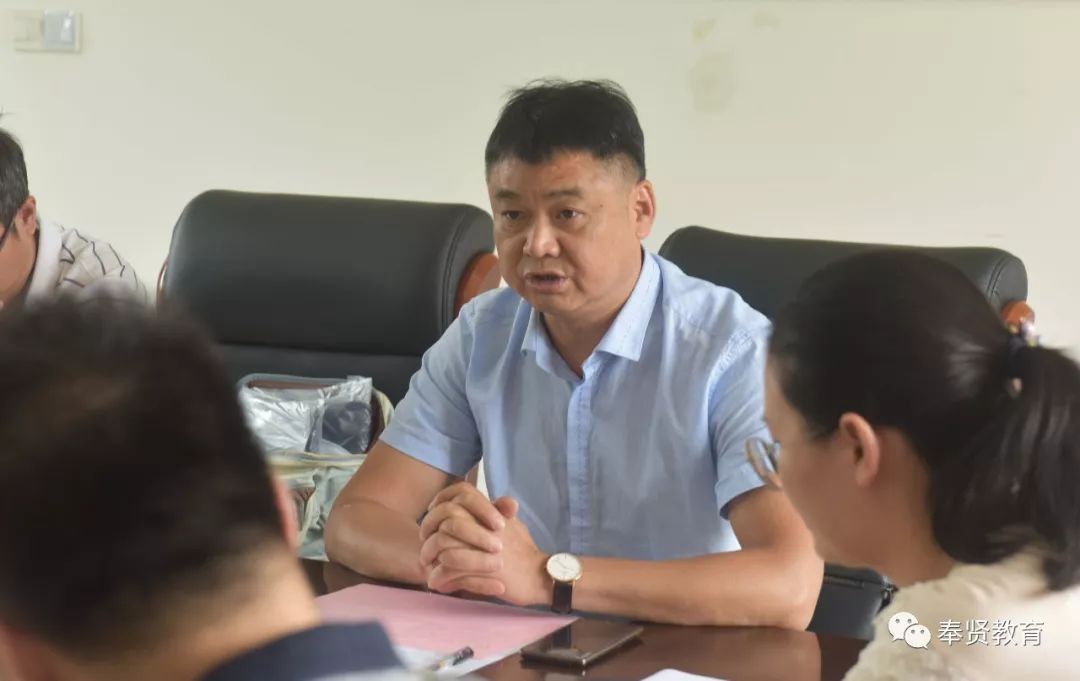 的教师们本次援黔支教的教师分别为奉城高级中学连杰,华亭学校冯斌