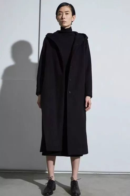 jnbyless保百购物广场一楼中厅大促全场1折起